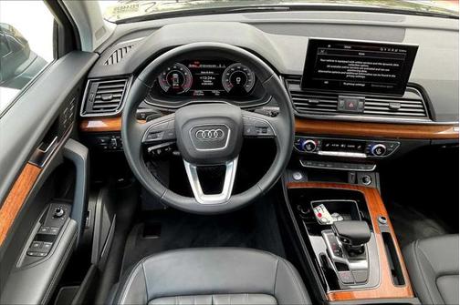 2023 Audi Q5 45 S line Premium Plus