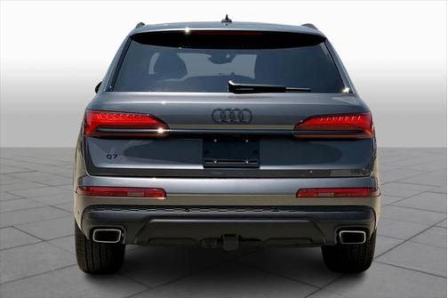 2025 Audi Q7 45 Premium Plus
