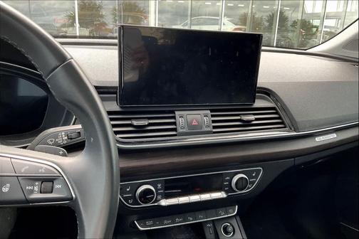 2022 Audi Q5 45 S line Prestige