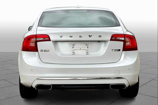 2017 Volvo S60 Inscription T5 Platinum