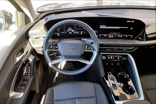 2025 Audi Q5 Premium TFSI quattro S tronic