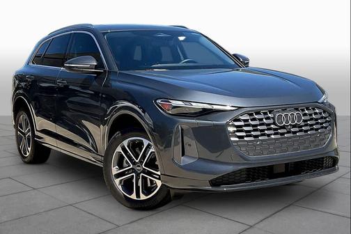 Tambora Gray Metallic 2025 Audi Q5 Premium TFSI quattro S tronic