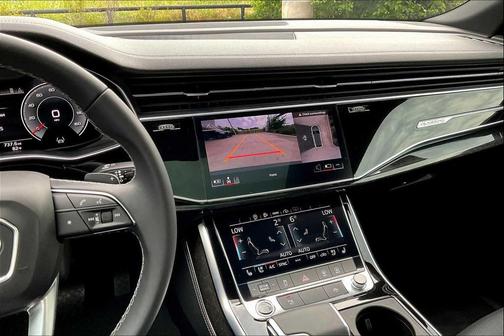 2024 Audi Q8 55 Premium Plus