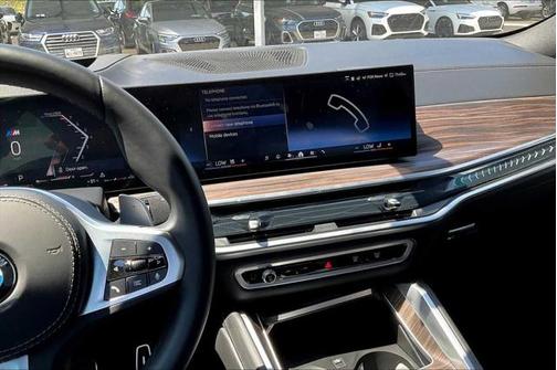 2025 BMW X6 xDrive40i