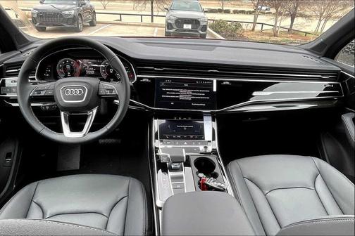 2025 Audi Q7 55 Premium Plus