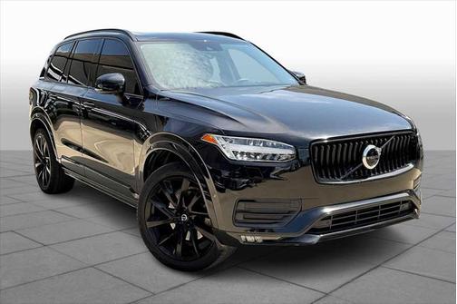 2020 Volvo XC90 T6 Momentum