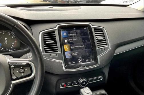 2020 Volvo XC90 T6 Momentum