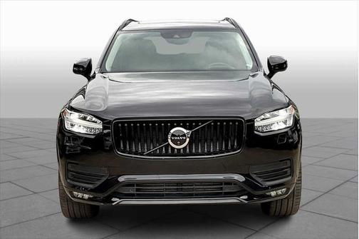 2020 Volvo XC90 T6 Momentum