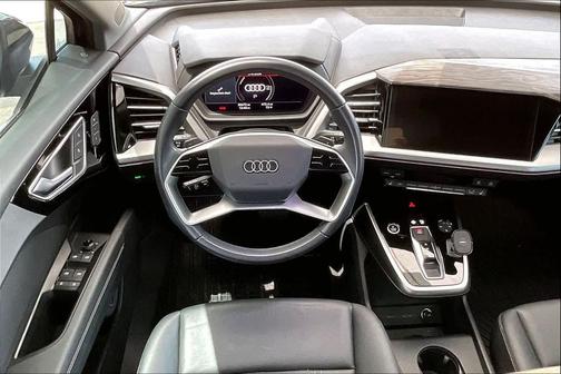 Navarra Blue Metallic 2023 Audi Q4 e-tron Premium Plus 40 RWD