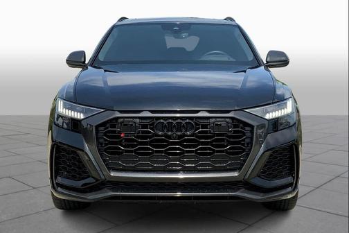 Mythos Black Metallic 2022 Audi RS Q8 4.0T