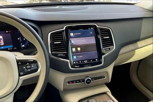 2024 Volvo XC90 B5 Plus Bright Theme