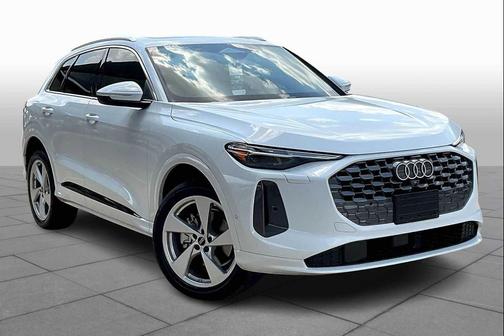 2025 Audi Q5 Premium Plus