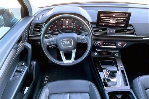 2023 Audi Q5 45 S line Premium