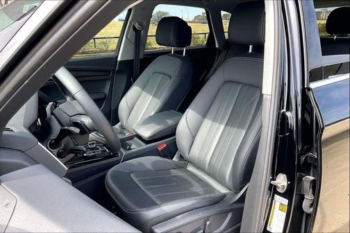 2024 Audi Q5 40 Premium Plus
