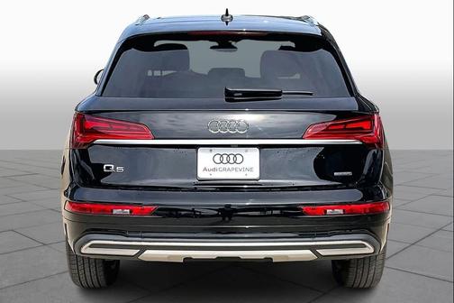2024 Audi Q5 40 Premium Plus