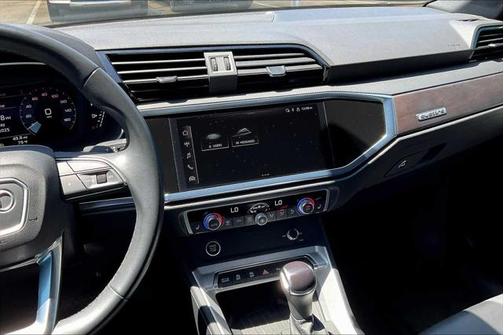 2023 Audi Q3 45 S line Premium Plus