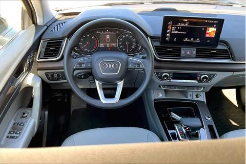 2024 Audi Q5 40 Premium