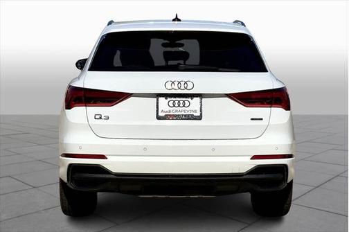 2024 Audi Q3 Premium 45 TFSI S line quattro Tiptronic
