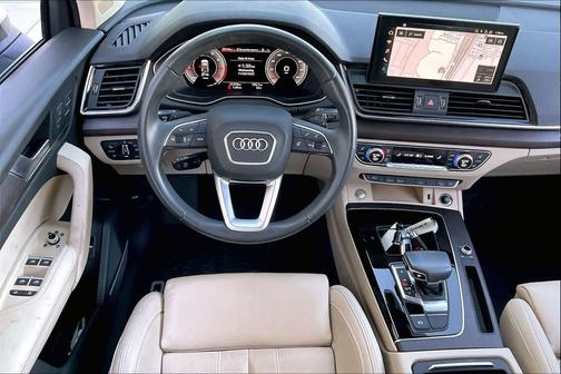 2022 Audi Q5 45 S line Premium Plus