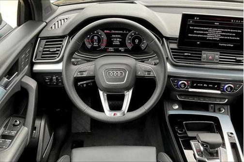 2025 Audi Q5 45 S line Prestige
