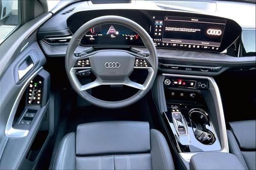 2025 Audi Q5 Premium Plus TFSI quattro S tronic