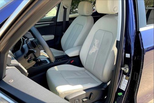 2025 Audi Q3 45 S line Premium Plus