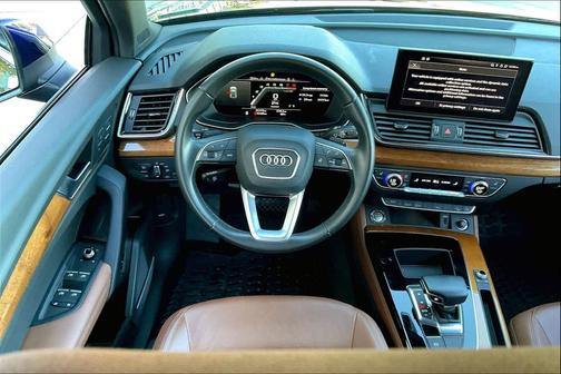 2022 Audi Q5 45 S line Premium Plus