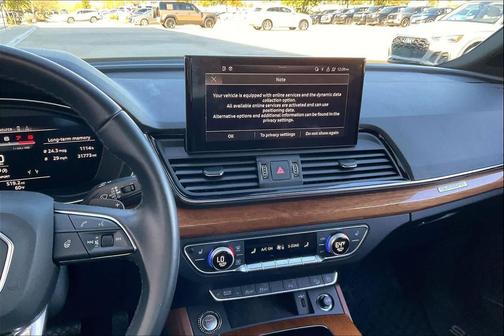 2022 Audi Q5 45 S line Premium Plus