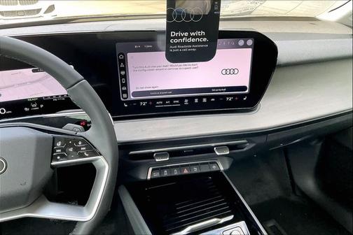 Mythos Black me 2026 Audi Q3 TFSI quattro S tronic