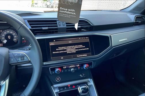 2025 Audi Q3 Premium 45 TFSI S line quattro Tiptronic