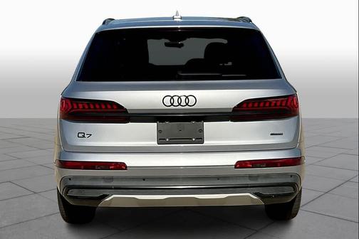 2022 Audi Q7 55 Premium Plus