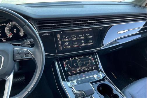 2022 Audi Q7 55 Premium Plus