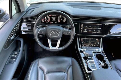 2022 Audi Q7 55 Premium Plus