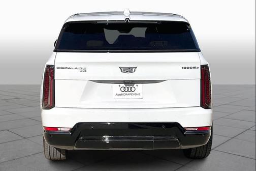 2025 Cadillac Escalade IQ Sport 2