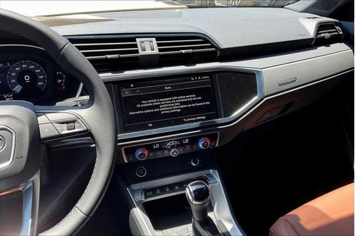 2025 Audi Q3 Premium 45 TFSI S line quattro Tiptronic