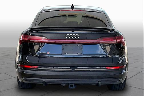 Mythos Black Metallic 2023 Audi e-tron S Sportback Prestige quattro