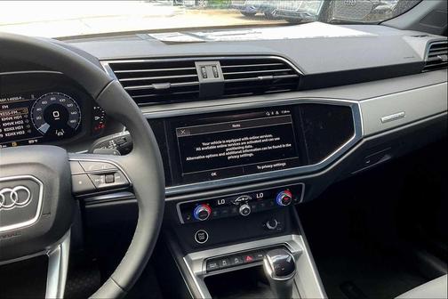 2025 Audi Q3 Premium 45 TFSI S line quattro Tiptronic