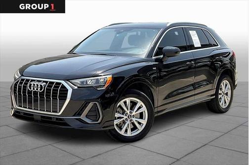 2022 Audi Q3 45 S line Premium