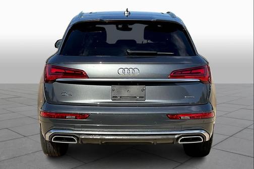 2022 Audi Q5 45 S line Premium