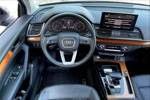 2022 Audi Q5 45 S line Premium