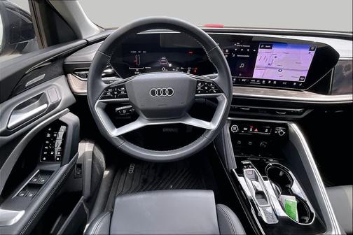 Mythos Black Metallic 2025 Audi Q5 Prestige TFSI quattro S tronic