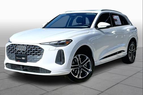 2025 Audi Q5 Premium TFSI quattro S tronic