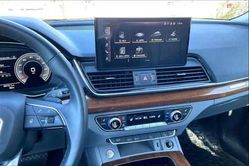 2023 Audi Q5 45 S line Premium Plus