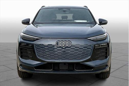 2025 Audi Q6 e-tron Premium Plus