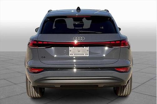 2025 Audi Q6 e-tron Premium Plus