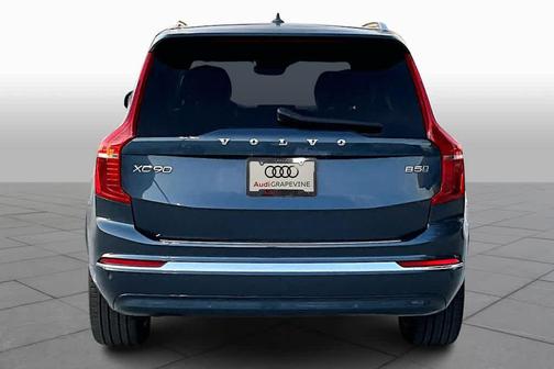 2024 Volvo XC90 B5 Core Bright Theme