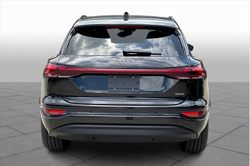 2025 Audi Q6 e-tron Prestige quattro