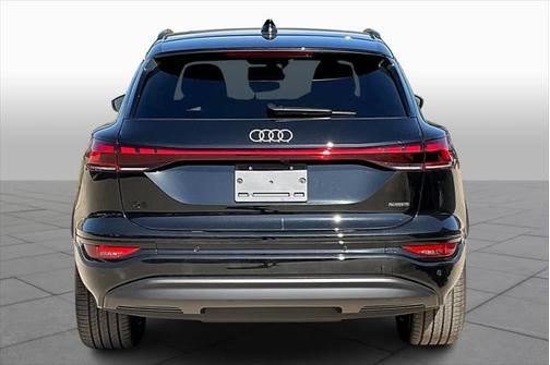 2025 Audi Q6 e-tron Premium Plus quattro