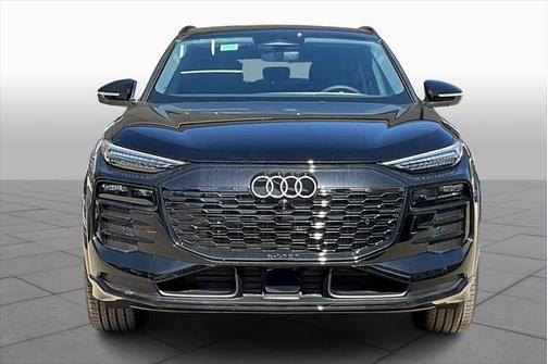 2025 Audi Q6 e-tron Premium Plus quattro