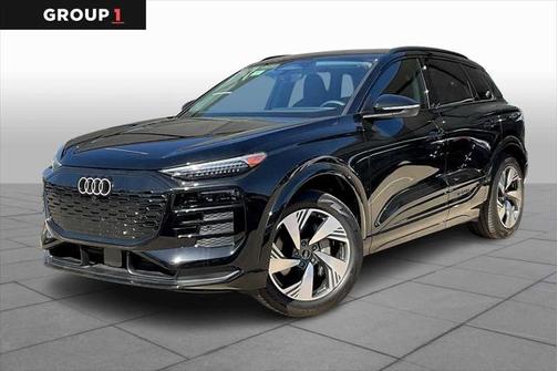 2025 Audi Q6 e-tron Premium Plus quattro